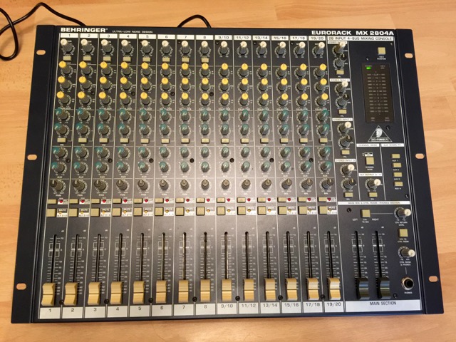 Behringer Eurorack MX2804A