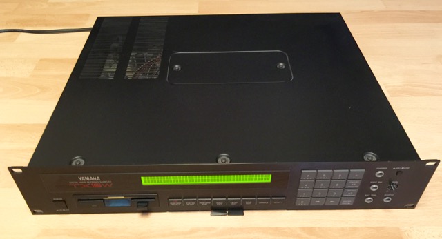Yamaha TX16W